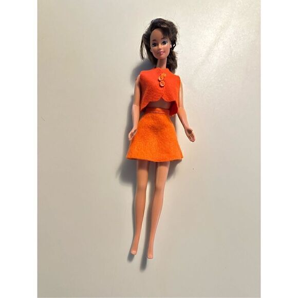 Vintage Fashion Model Barbie with 70s Retro Orange Outfit Dress Brown Hair - Picture 1 of 6